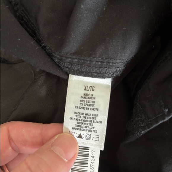 Men's Aeropostale Black Cargo Convertible Pants - Picture 5 of 5